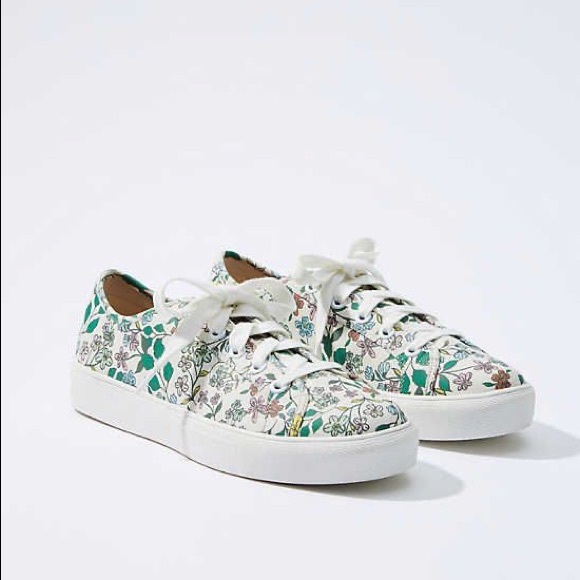 🎉2X HP🎉 Loft Floral Print Lace Up Sneakers 💗 White & Green - Picture 5 of 15